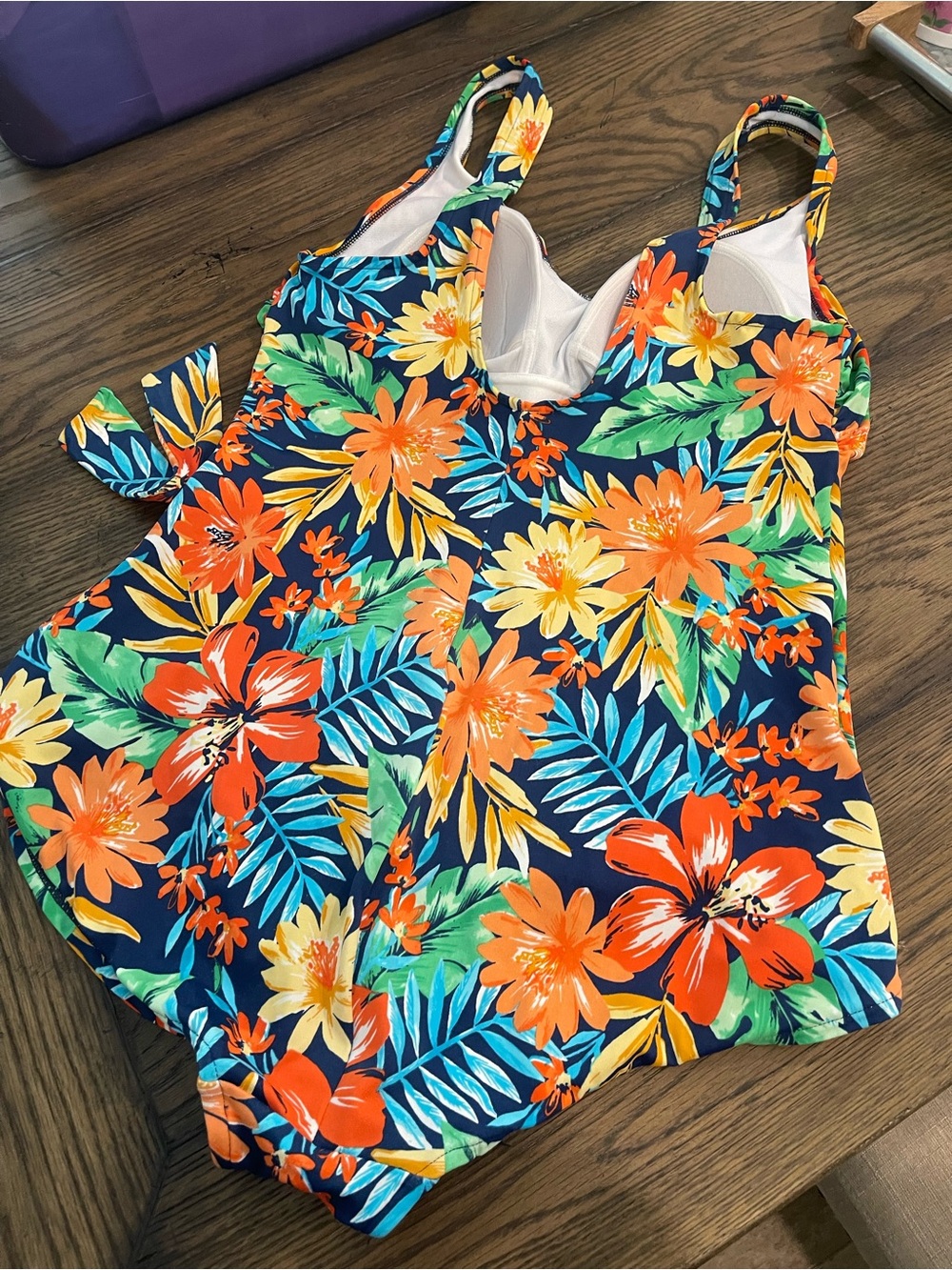 Plus Size Tropical Floral Tankini Swimsuit in Navy & Orange - Picture 8 of 12
